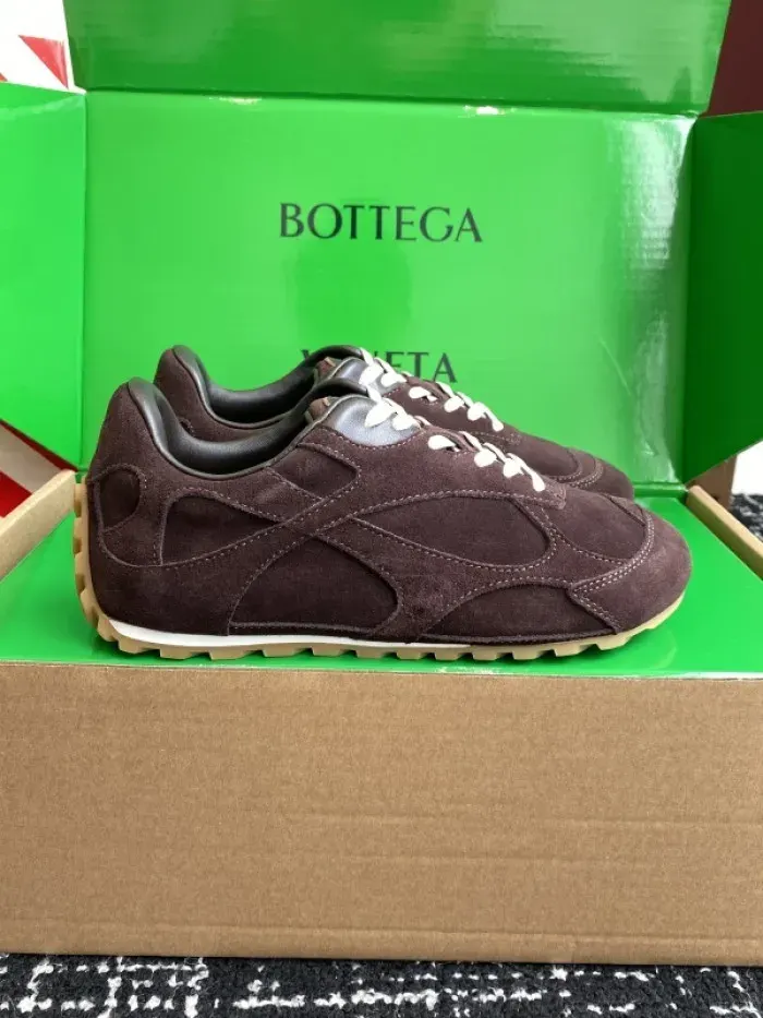 Bv Sneaker, alternate view
