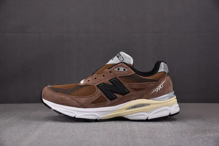 New Balance Sneaker