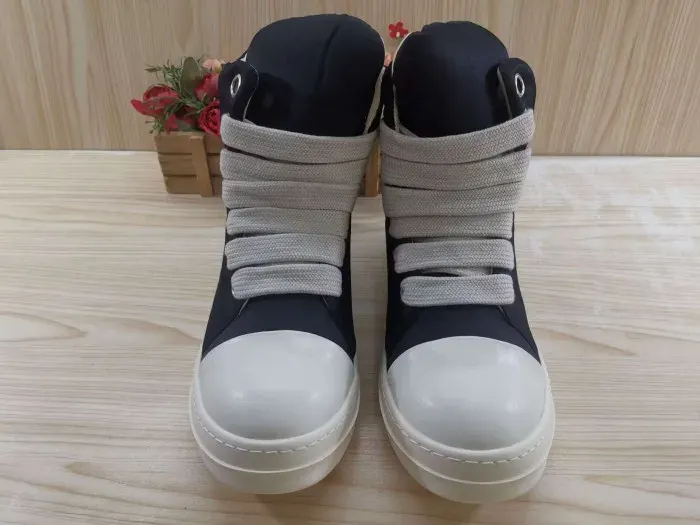 Rick Owens, alternate view