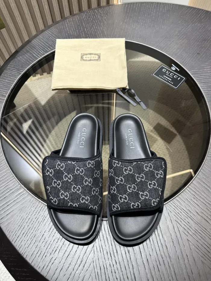 Gui Sandal