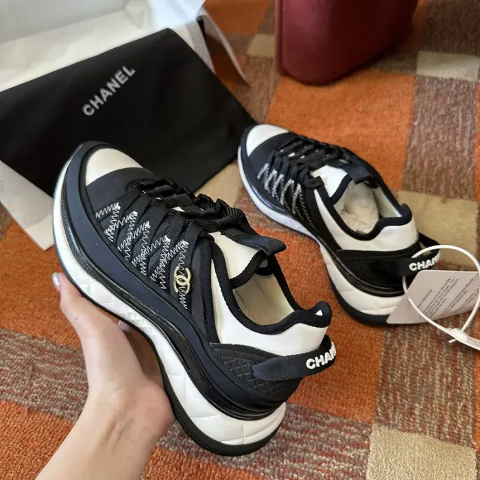 Cn Sneaker, alternate view