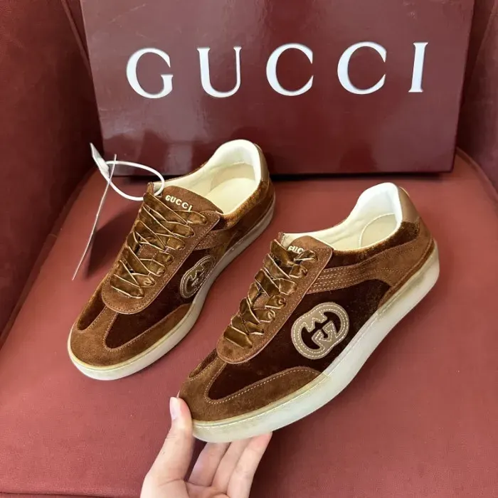 Gui Sneaker