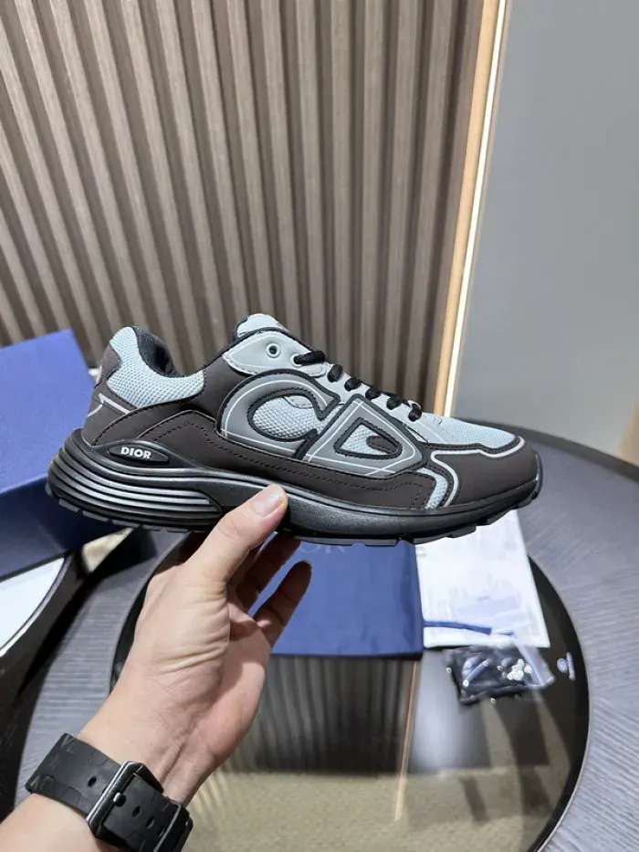 Dior Sneaker