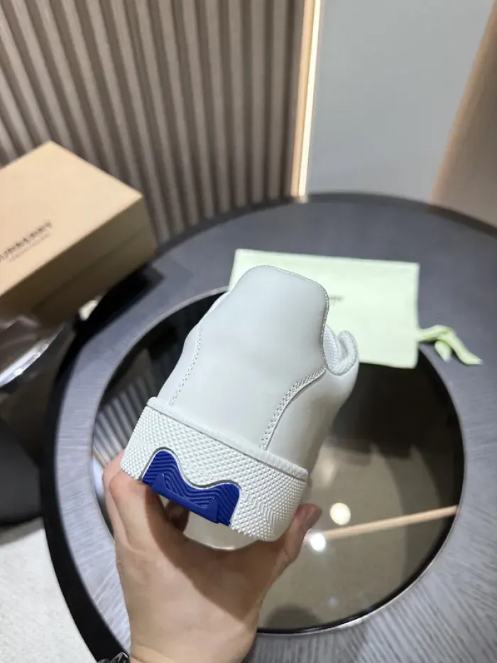 Bub Sneaker, alternate view