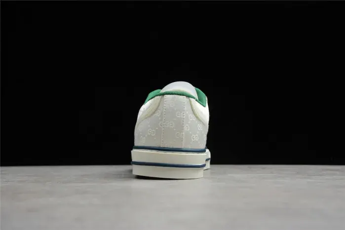 Gui Sneaker, alternate view