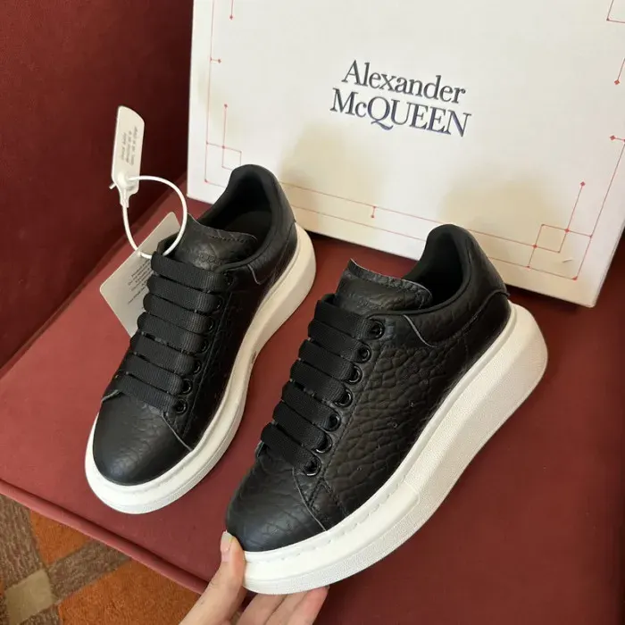 Alexander McQueen Sneaker