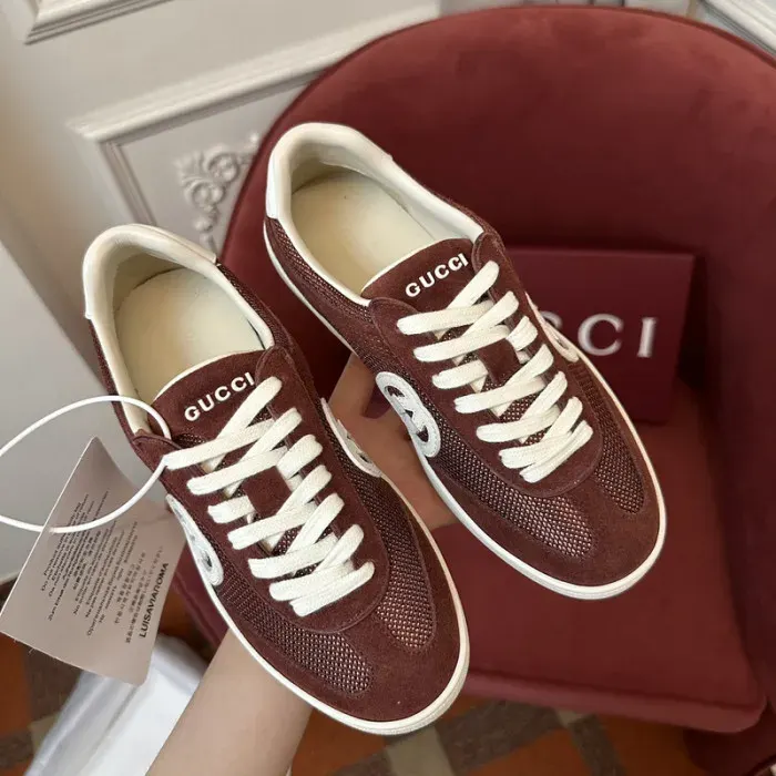 Gui Sneaker, alternate view