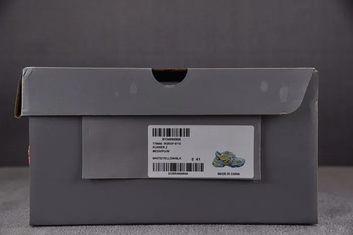 Balenciaga Sneaker, alternate view