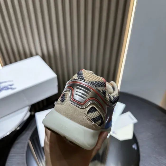 Bub Sneaker, alternate view