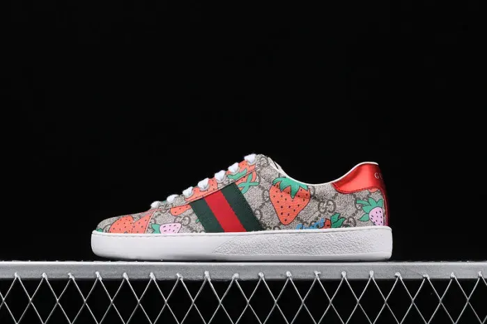 Gui Sneaker