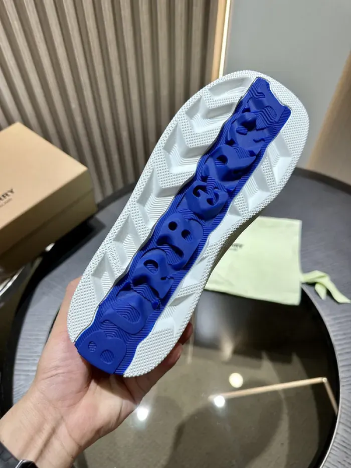 Bub Sneaker, alternate view