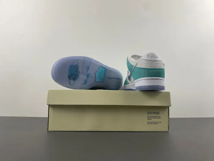Nike Sb Dunk Low April Skateboards Fd2562-400, alternate view