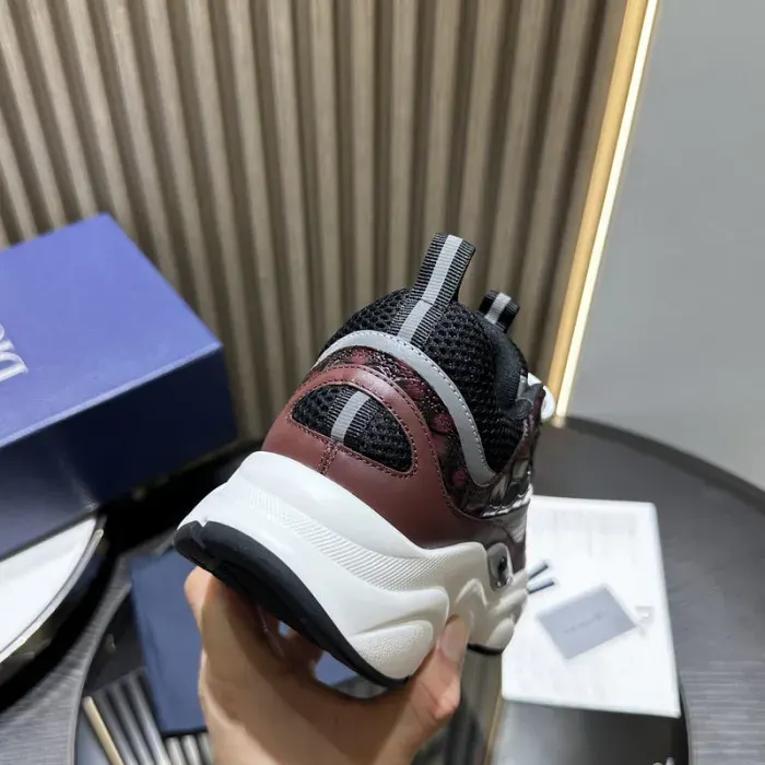 Dior Sneaker, alternate view