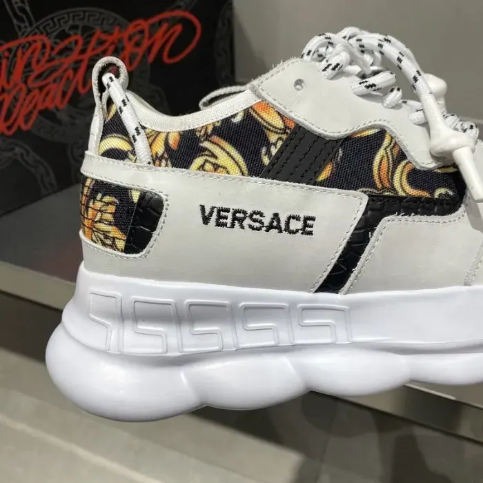 Vse Sneaker, alternate view