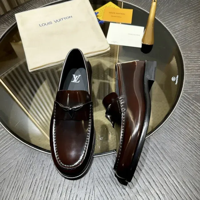 Louis Vuitton Sneaker