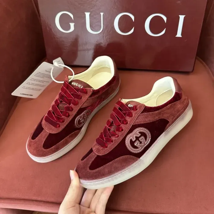 Gui Sneaker