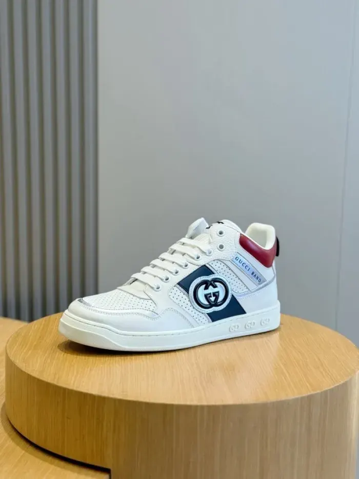 Gui Sneaker