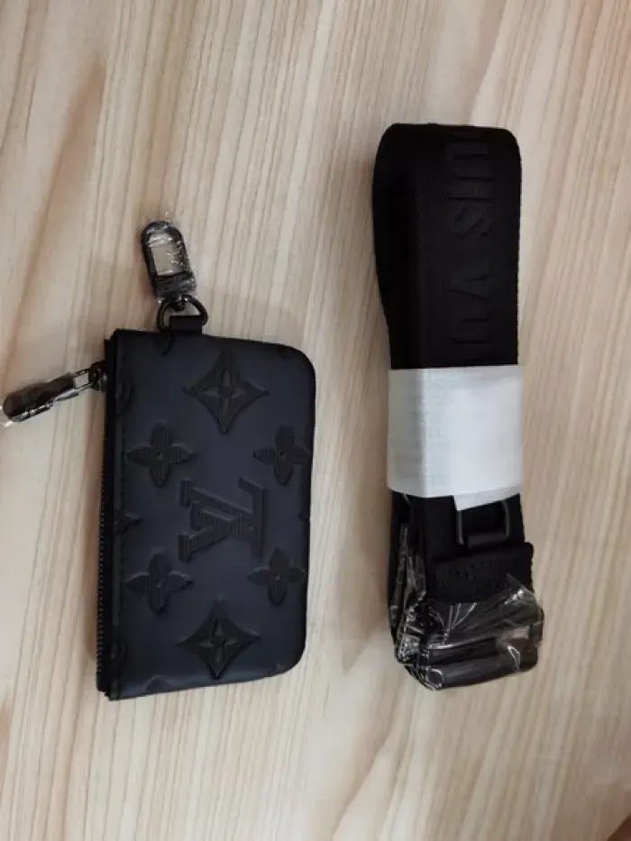Louis Vuitton Bag, alternate view