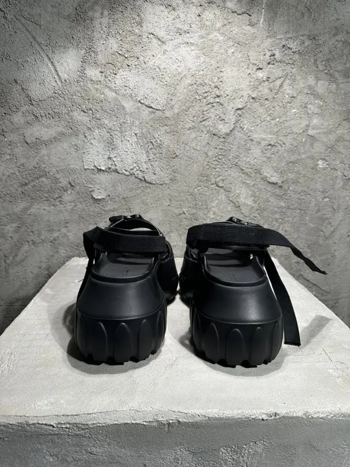 Rick Owens, alternate view