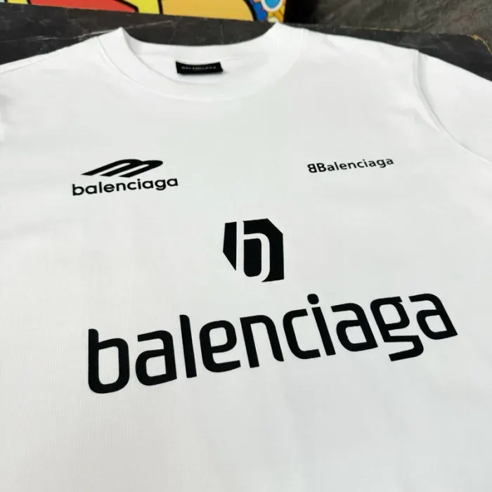 Balenciaga, alternate view