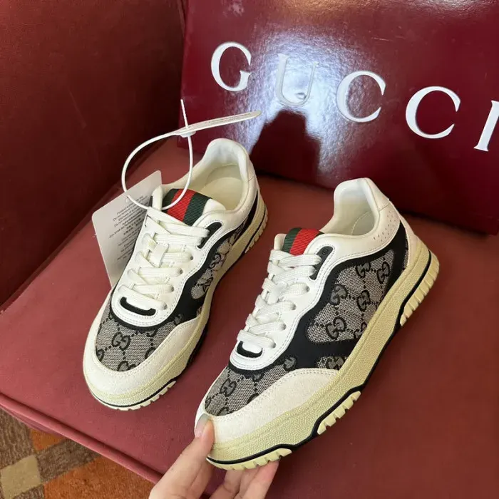 Gui Sneaker