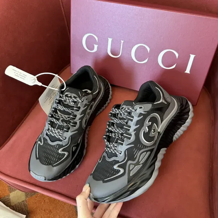 Gui Sneaker