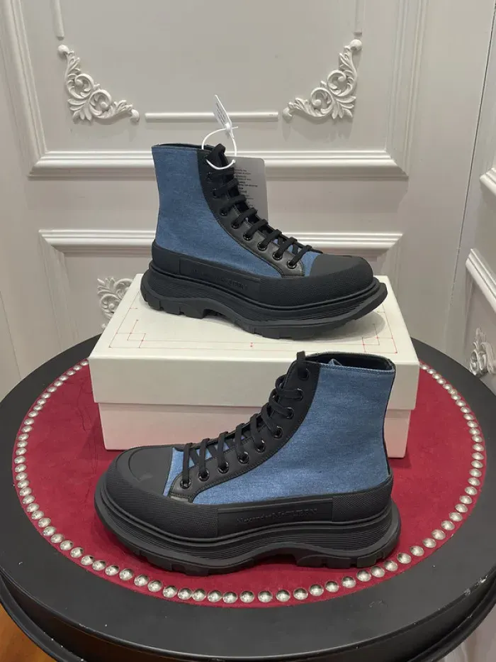 Alexander McQueen Sneaker