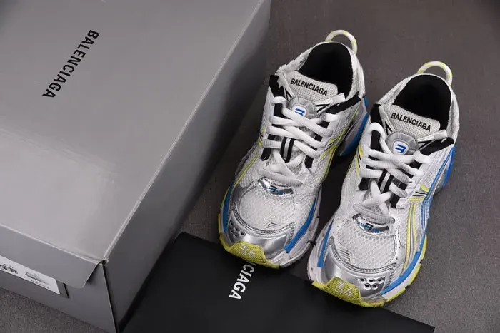Balenciaga Sneaker, alternate view