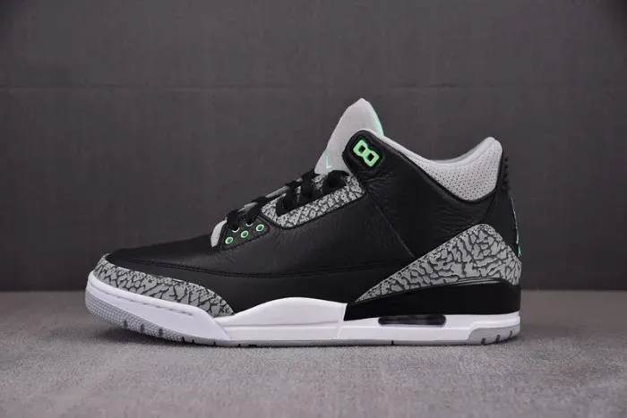 Air Jordan 3 “Green Glow” Ct8532-031