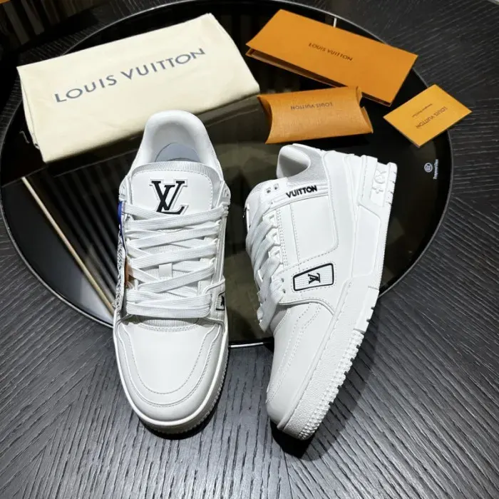 Louis Vuitton Sneaker