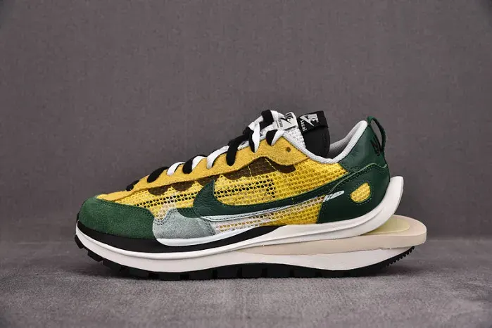 Nike Vaporwaffle Sacai Tour Yellow Cv1363-700