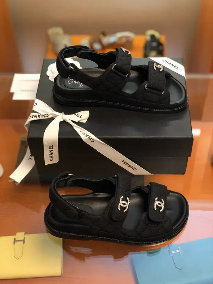Cn Sandal, alternate view