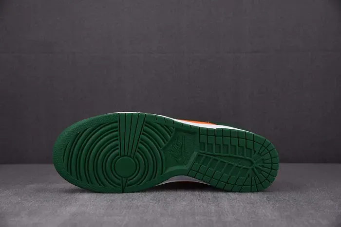Dunk Low‘ Miami Hurricanes’, alternate view