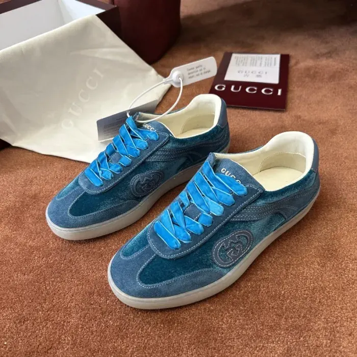 Gui Sneaker, alternate view