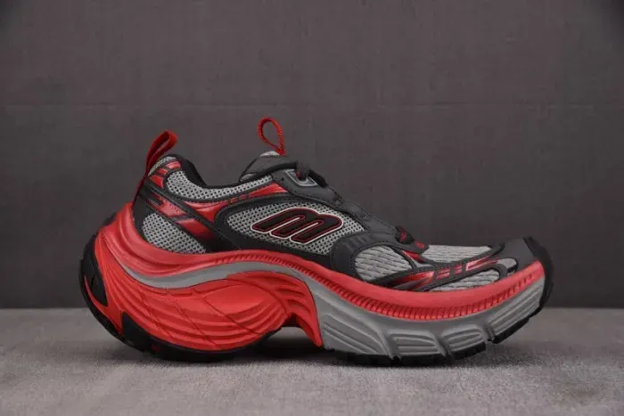 Balenciaga Sneaker, alternate view