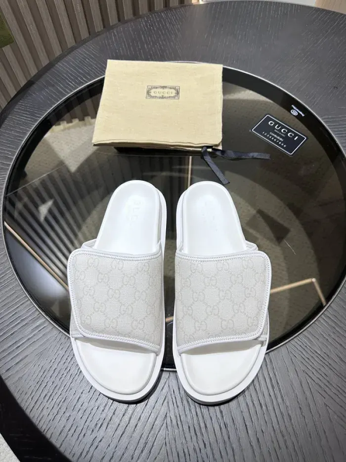 Gui Sandal