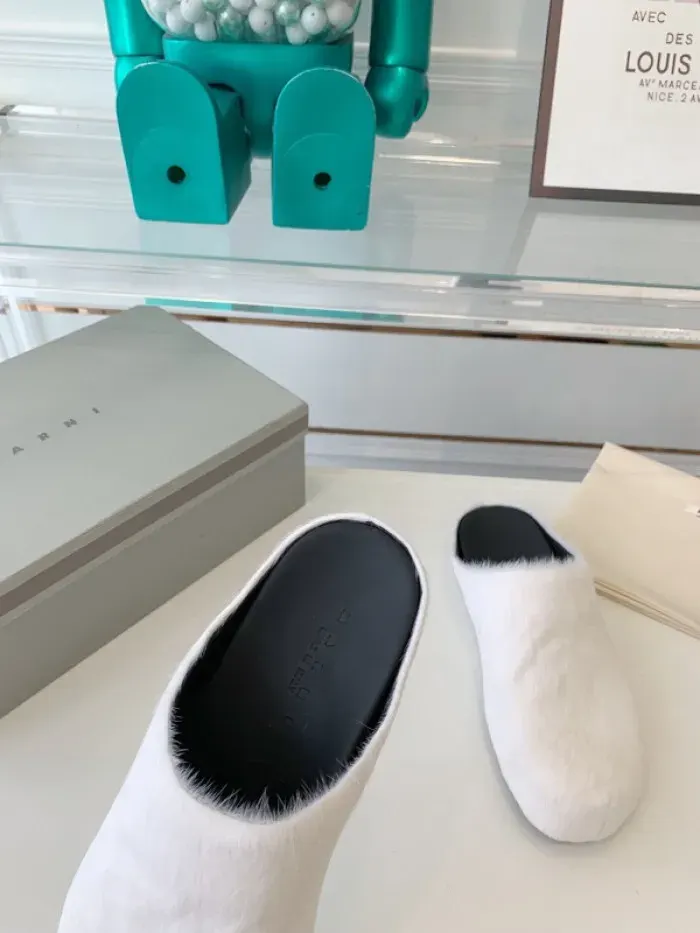 Marni Sandal, alternate view
