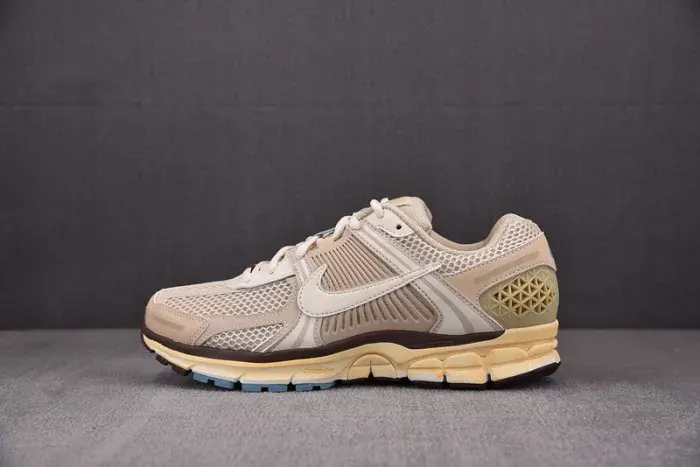 Nike Zoom Vomero 5 Oatmeal (Women’s) Fb8825-111