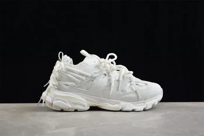 Balenciaga Sneaker, alternate view