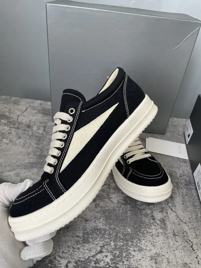 Rick Owens (Canvas)