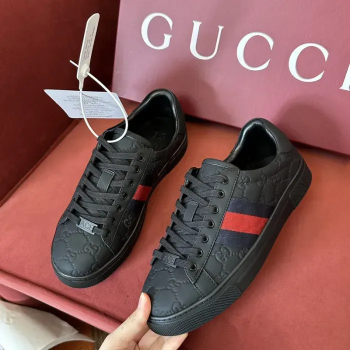 Gui Sneaker