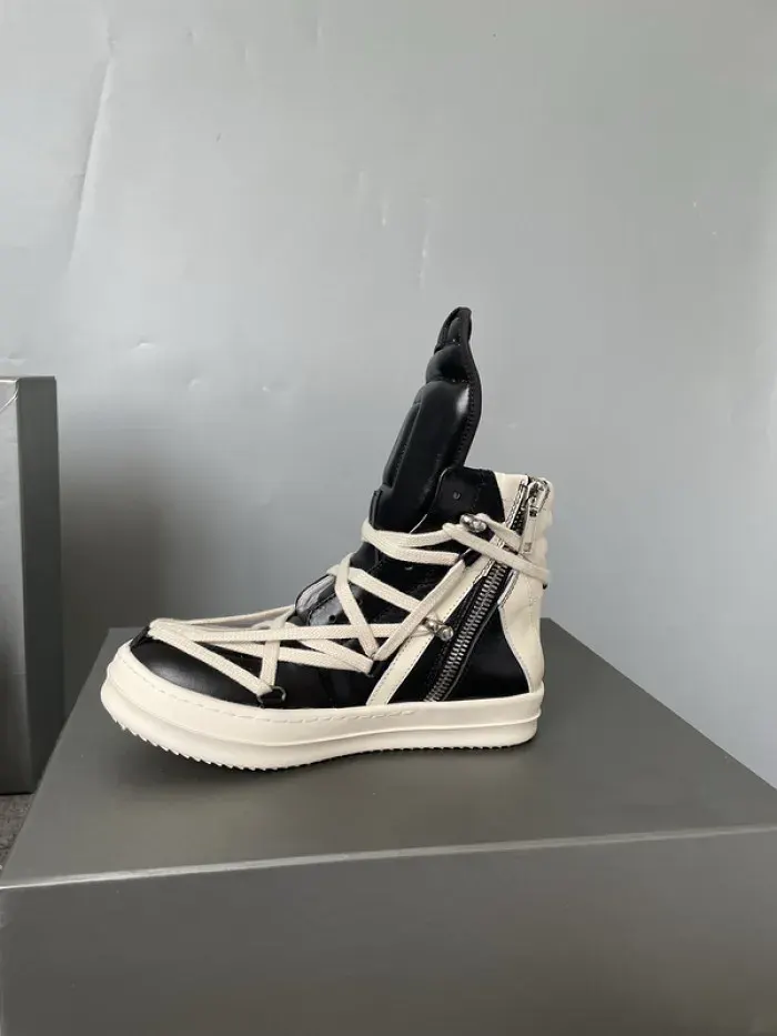 Rick Owens, alternate view
