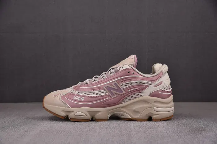 New Balance Sneaker