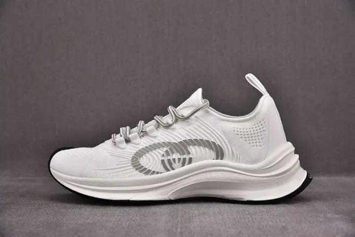 Gui Sneaker