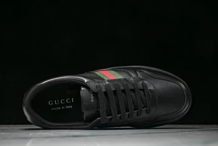 Gui Sneaker, alternate view