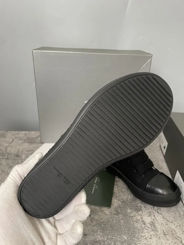 Rick Owens (Cloth), alternate view
