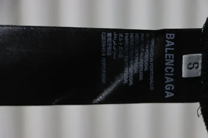 Balenciaga, alternate view