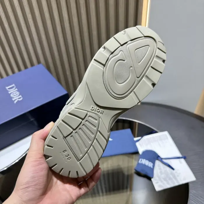 Dior Sneaker, alternate view