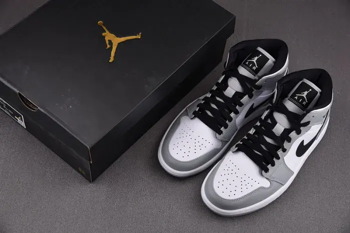 Air Jordan 1 Mid Light Smoke Grey 554724-092, alternate view