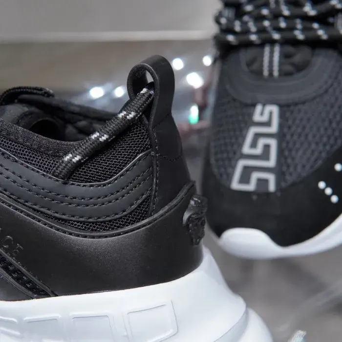 Vse Sneaker, alternate view